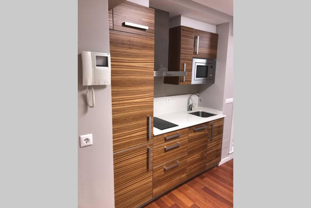 Apartment Loft Con Entrada Autonoma/terraza/wifi En Centro A Coruña